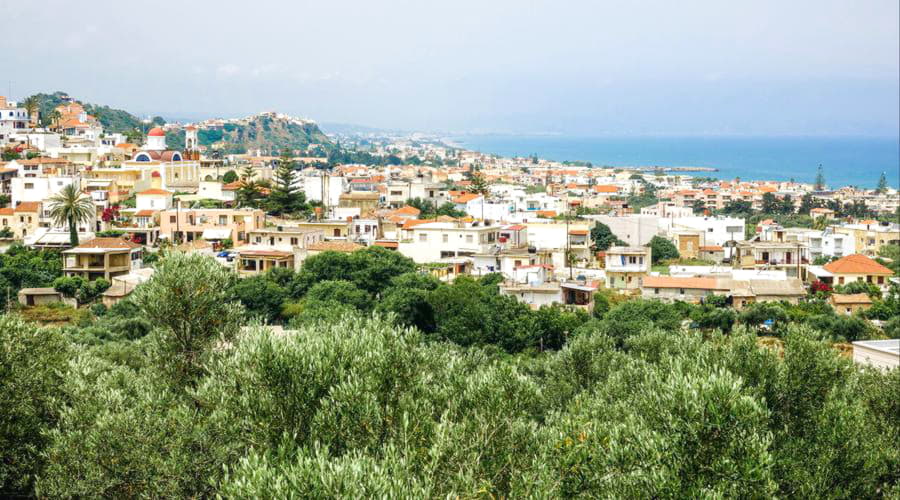 Autoverhuur in Agia Marina (Griekenland)