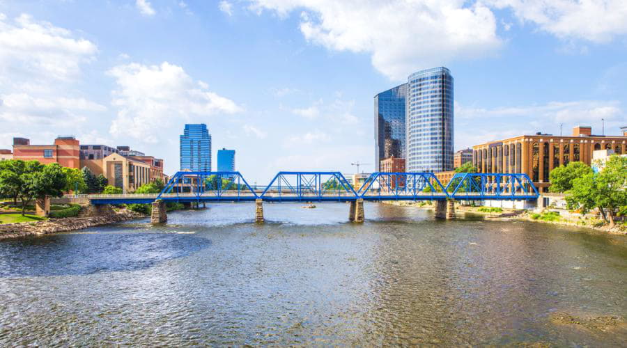 Billig biludlejning i Grand Rapids