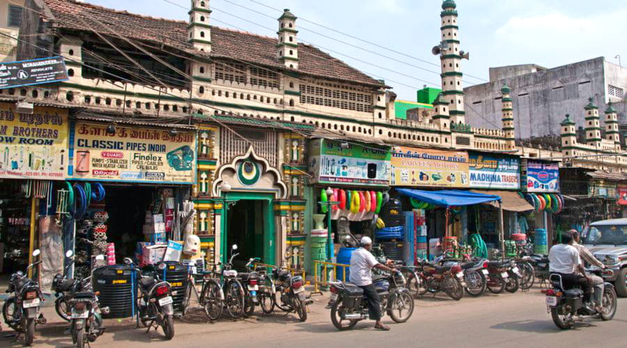 Madurai (Hindistan)'da Araba Kiralama