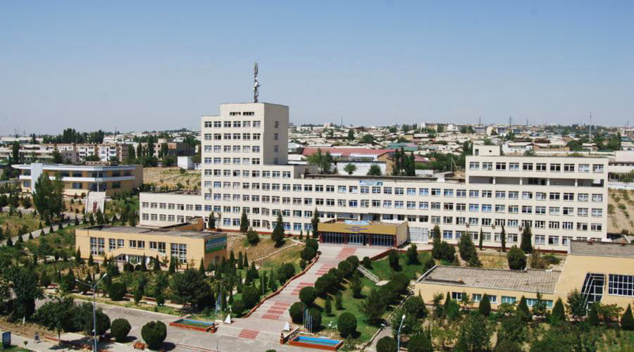 ナマンガン (ウズベキスタン) - 最高のレンタカーオファー