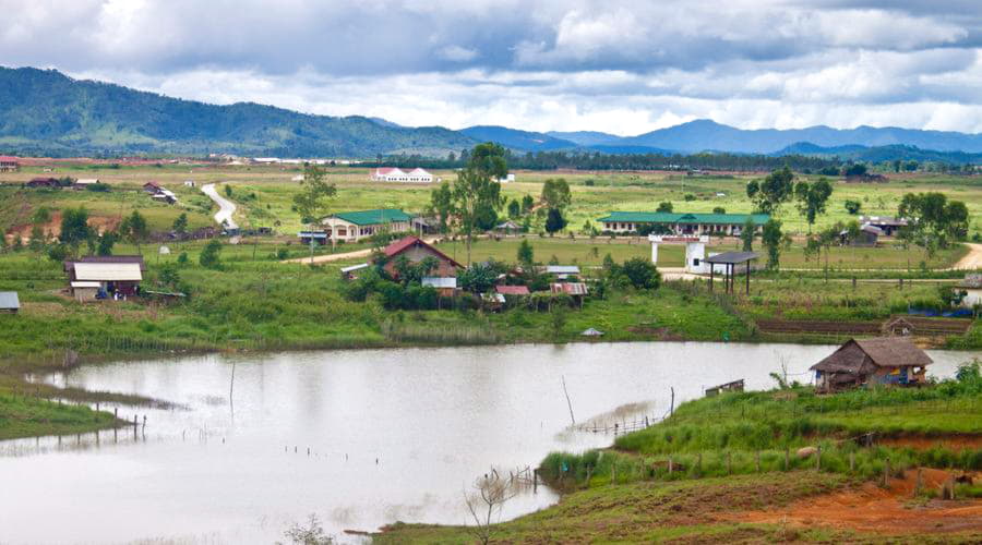 Phonsavan (Laos) Autovermietung