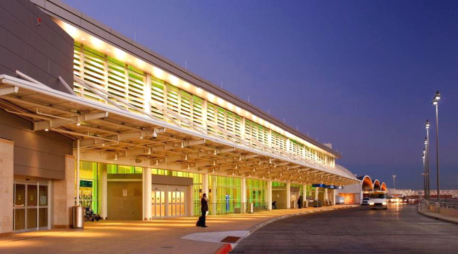 Aluguer de Carros no aeroporto de Santo Antonio